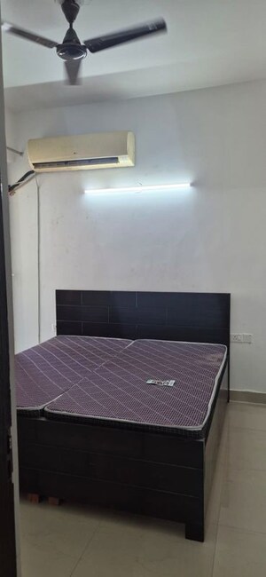 Furnished Amenities in 3 BHK Apartment at Sector 82 – for Rent
