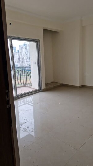 3 BHK Apartment For Rent in Sector 82