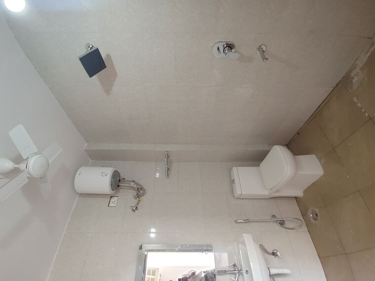 Bathroom, sector 52 1 Bedroom 250 Sq.Ft. Builder Floor In Sector 52 Gurgaon 10450388