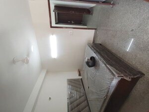 Furnished Amenities in 1 BHK Builder Floor at Sector 52 – for Rent