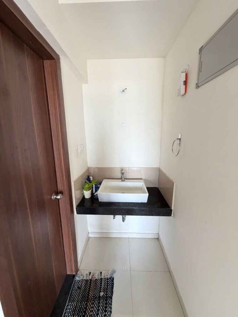 Bathroom, mantra-monarch 2 Bedroom 800 Sq.Ft. Apartment In Balewadi Pune 10450377