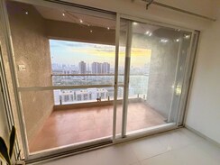 2 BHK Apartment For Rent in Mantra Monarch