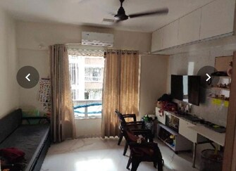 1 BHK + Extra Room 450 Sq.Ft. Apartment in Blumen Apartments
