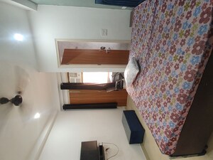 Bedroom in 2 BHK Builder Floor at Sector 52 – for Rent