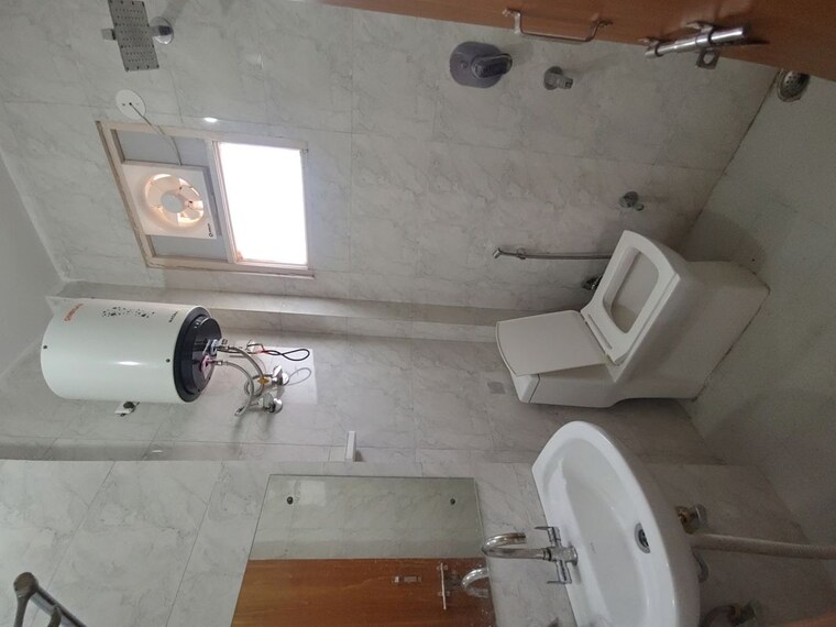 Bathroom, sector 52 2 Bedroom 450 Sq.Ft. Builder Floor In Sector 52 Gurgaon 10450397