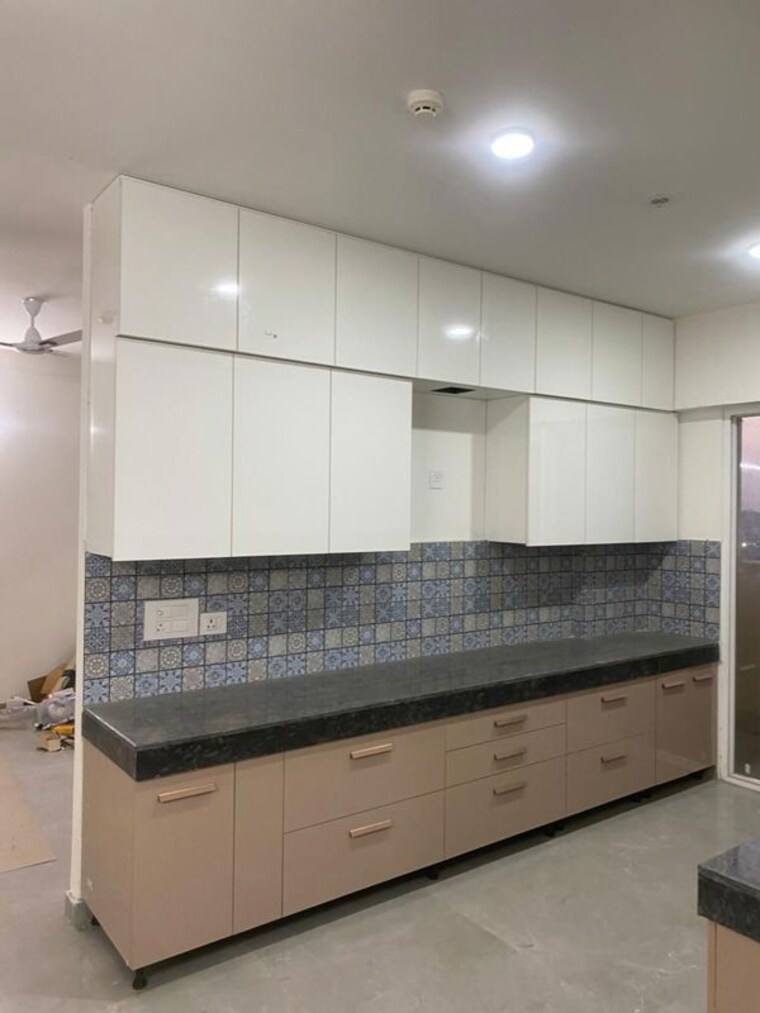 Kitchen, tulip-yellow 3 Bedroom 1704 Sq.Ft. Apartment In Sector 69 Gurgaon 10450421