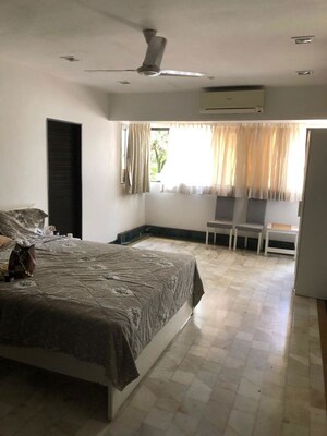 Bedroom in 2.5 BHK Apartment at Samudra Gaurav, Worli – for Rent