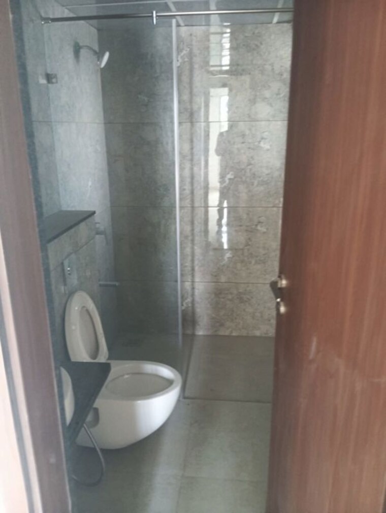 Bathroom, abhilasha-hermes-paras-3 3 Bedroom 1200 Sq.Ft. Apartment In Kalyani Nagar Pune 10450099