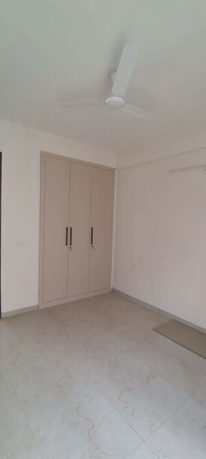 Room in 3.5 BHK Apartment at Smart World Gems, Sector 89 – for Sale