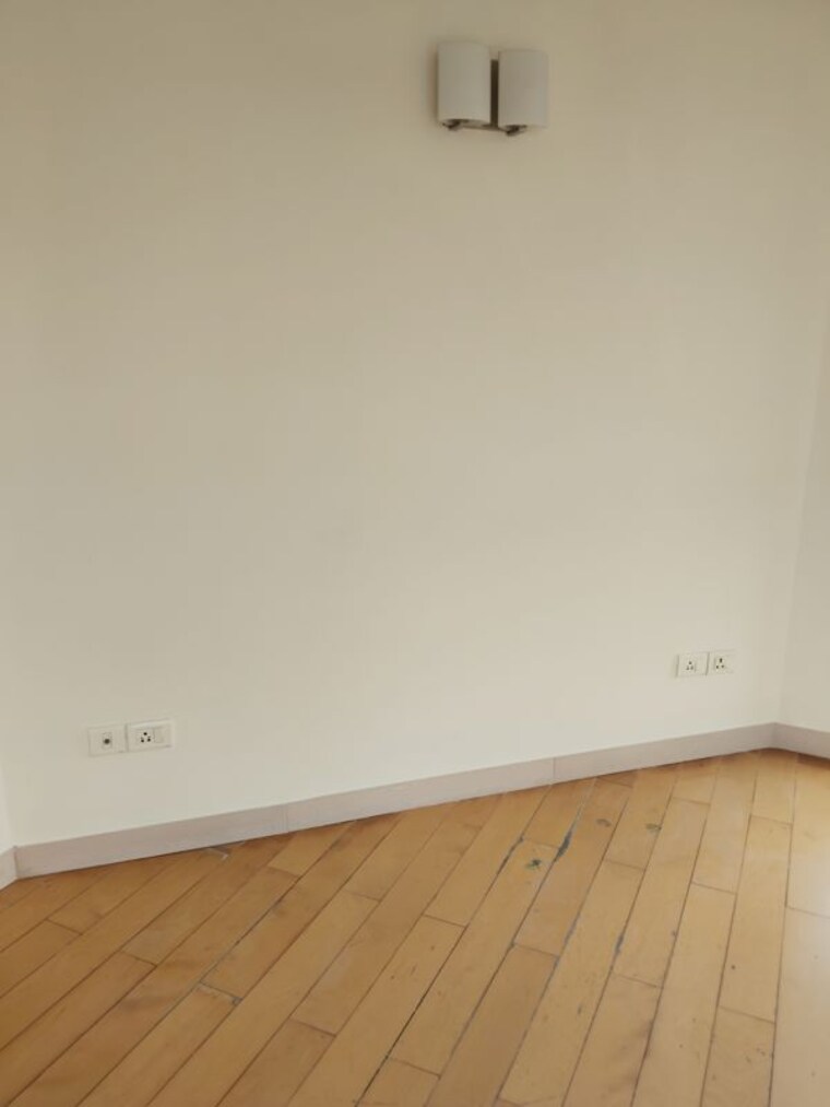 Room, jaypee-green-sea-court 3 Bedroom 3500 Sq.Ft. Apartment In Sector Swarn Nagri Greater Noida 10450478