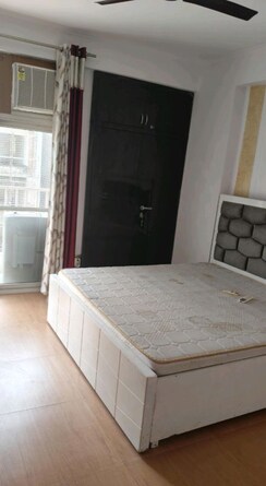 3 BHK Apartment For Rent in Proview Technocity