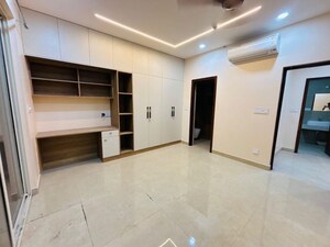Room in 2.5 BHK Apartment at Aurobindo Kohinoor, Serilingampally – for Rent