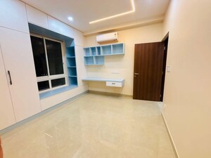Room in 2.5 BHK Apartment at Aurobindo Kohinoor, Serilingampally – for Rent