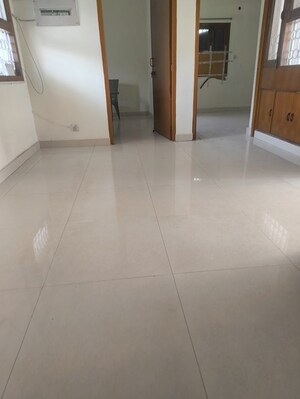 Room in 2.5 BHK Apartment at Jawahar Nagar – for Rent