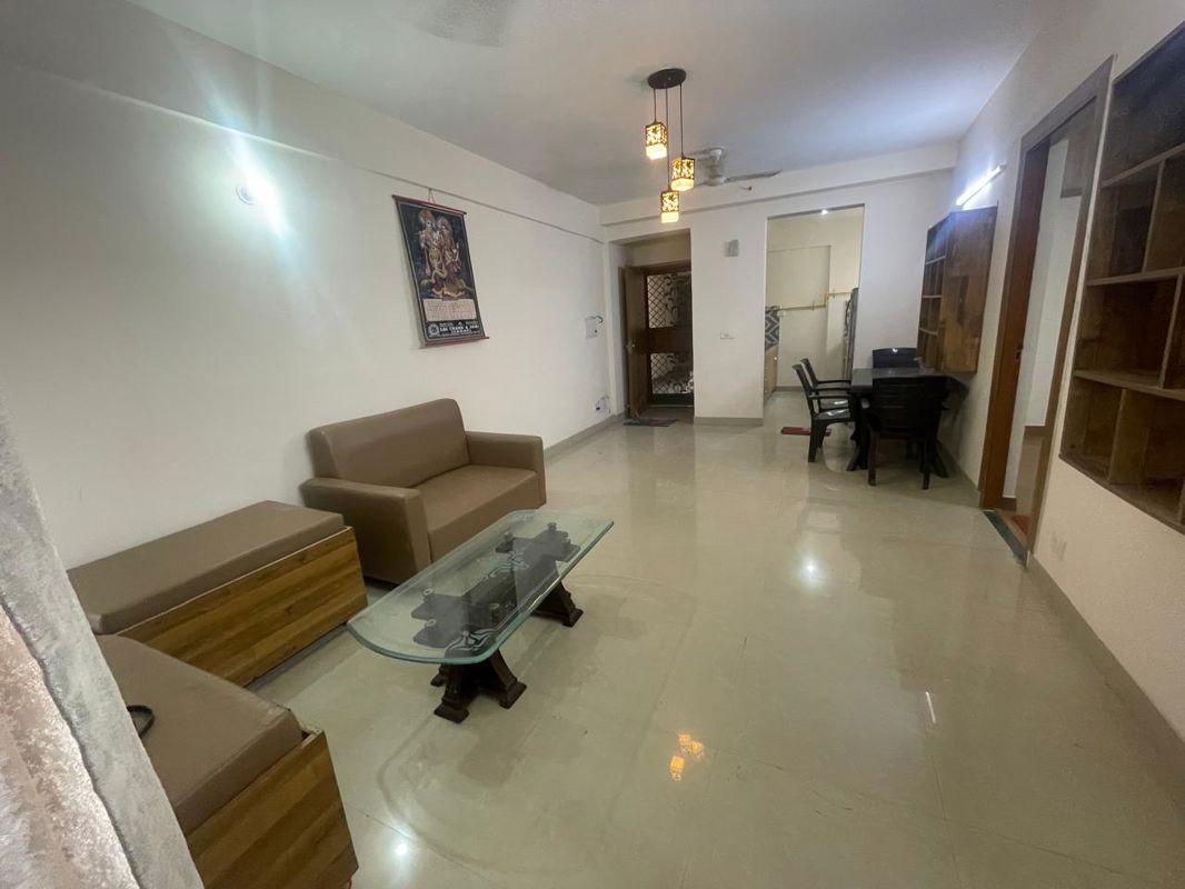 3 BHK + Servant Room,Basement 1370 Sq.Ft. Builder Floor in Jaypee Green Kosmos Phase II