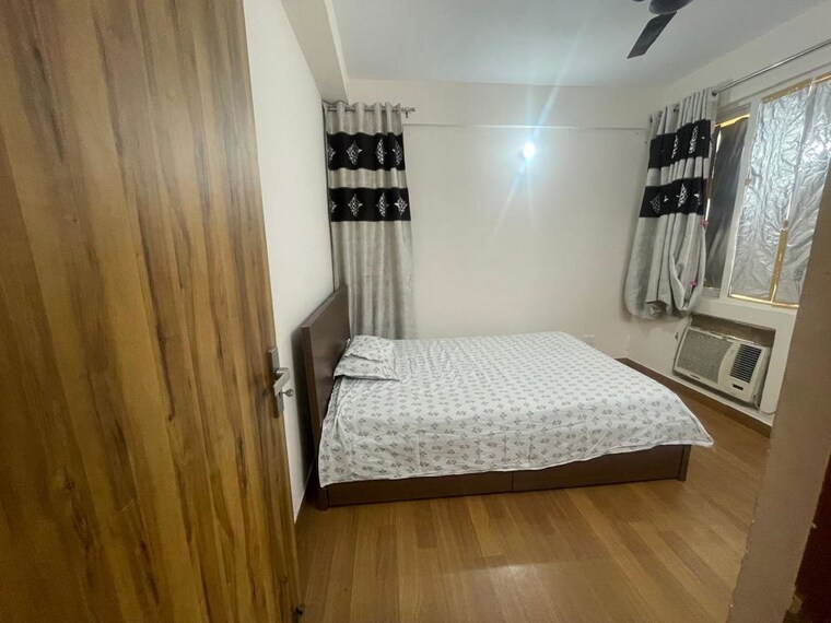 Master Bedroom, jaypee-green-kosmos-phase-ii 3 Bedroom 1370 Sq.Ft. Builder Floor In Sector 134 Noida 10450500
