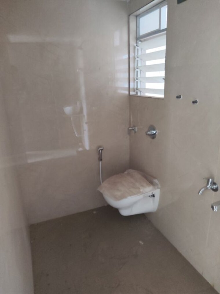 Bathroom, wadhwa-meadows 2.5 Bedroom 1150 Sq.Ft. Apartment In Khadakpada Thane 10450513