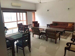 Team Area in 3 BHK Builder Floor at Kalkaji – for Rent