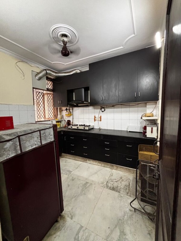 Kitchen, panchsheel vihar 2 Bedroom 100 Sq.Yd. Builder Floor In Panchsheel Vihar Delhi 10450514