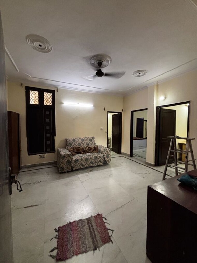 Bedroom, panchsheel vihar 2 Bedroom 100 Sq.Yd. Builder Floor In Panchsheel Vihar Delhi 10450514