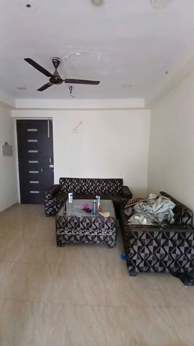 Living Room, gaur-city-2-14th-avenue 3 Bedroom 1300 Sq.Ft. Apartment In Sector 16c Greater Noida Greater Noida 10450541