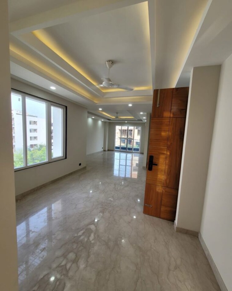 Room, dlf-alameda-independent-floors 3.5 Bedroom 2500 Sq.Ft. Apartment In Sector 73 Gurgaon 10450547