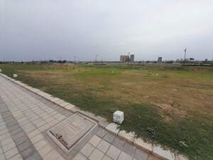  Plot For Sale in Central Park Flower Valley Mikasa Plots, Sohna Sector 33