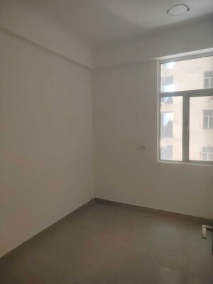 Room in 2 BHK Apartment at Gaur City 2 - 10th Avenue, Sector 16c Greater Noida – for Sale