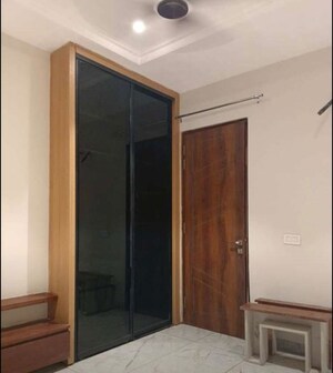 Room in 3 BHK Apartment at HLP Palmillas, Vip Road – for Rent
