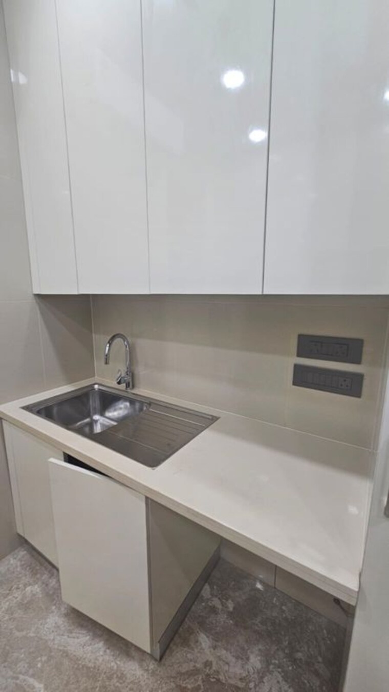 Kitchen, nehru enclave 3 Bedroom 200 Sq.Yd. Builder Floor In Nehru Enclave Delhi 10450592