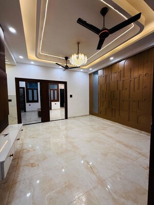 Room in 3 BHK Builder Floor at AJS Heights, Indrapuram – for Rent