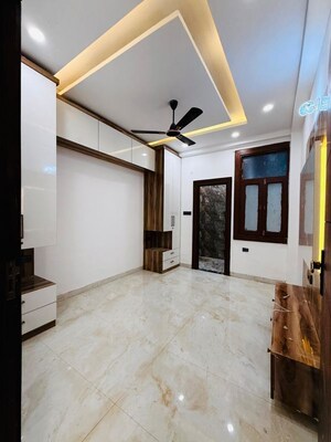 Room in 3 BHK Builder Floor at AJS Heights, Indrapuram – for Rent