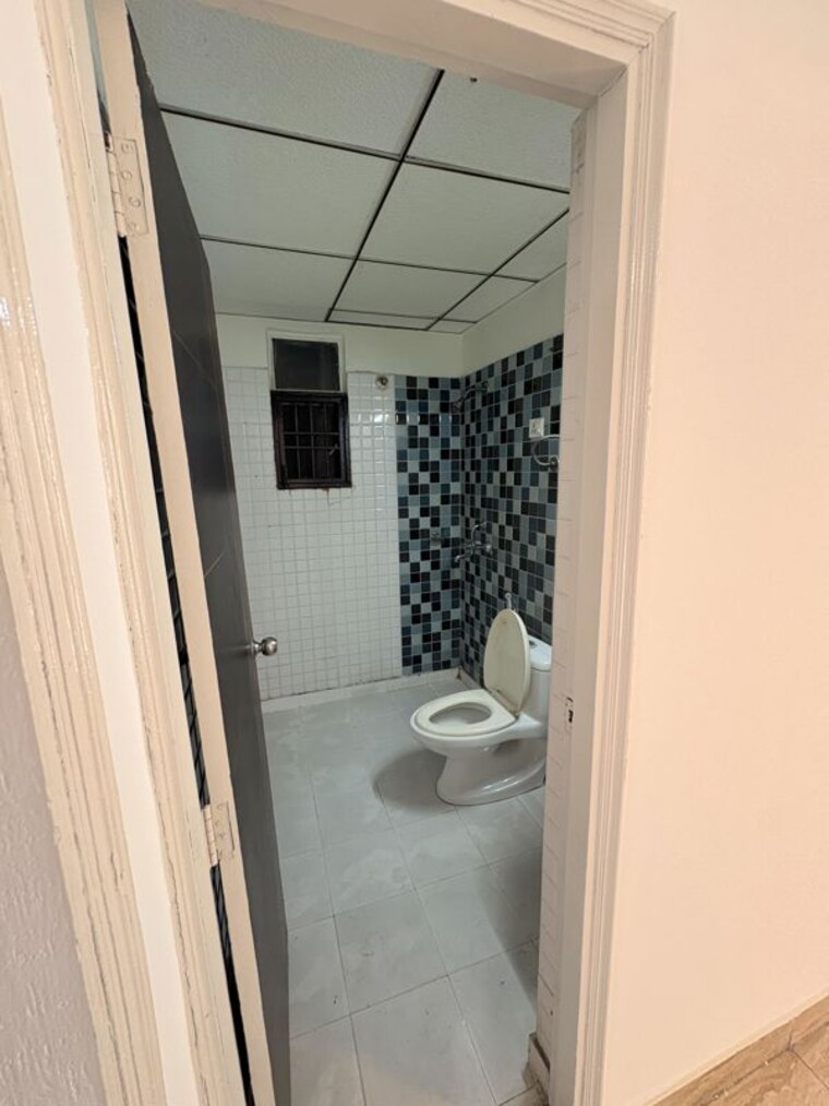 Bathroom, divyansh-flora 2 Bedroom 1340 Sq.Ft. Apartment In Sector 16c Greater Noida Greater Noida 10450609