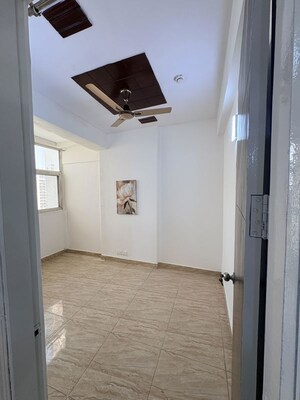 Room in 2 BHK Apartment at Divyansh Flora, Sector 16c Greater Noida – for Sale