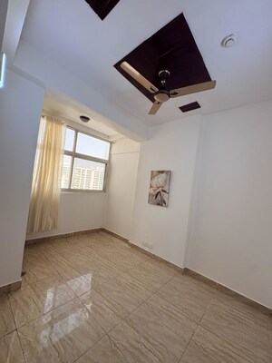 Room in 2 BHK Apartment at Divyansh Flora, Sector 16c Greater Noida – for Sale
