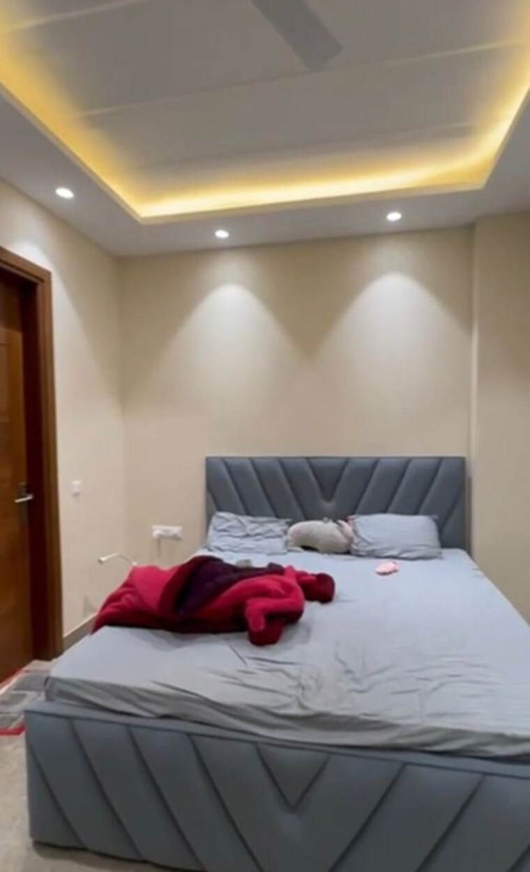 Bedroom, lajpat nagar i 2 Bedroom 30 Sq.Yd. Builder Floor In Lajpat Nagar I Delhi 10450591