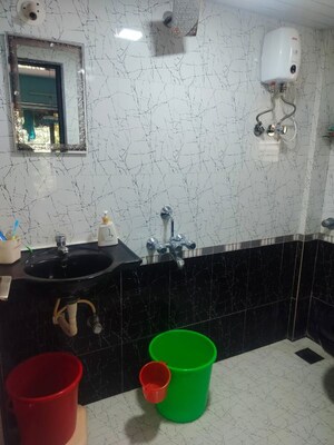 Team Area in 2 BHK Apartment at Jankalyan Nagar – for Sale