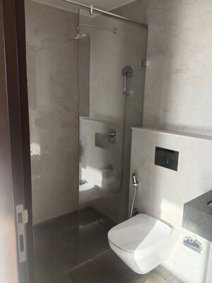 Bathroom in 3 BHK Apartment at Mahalaxmi Racecourse – for Rent