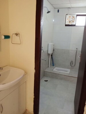 Bathroom in 2 BHK Apartment at Ganeshpur Rahmanpur – for Rent