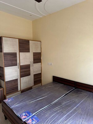 Room in 2 BHK Builder Floor at Aerocity – for Rent