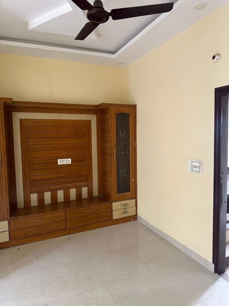 Room, aerocity 2 Bedroom 200 Sq.Ft. Builder Floor In Aerocity Mohali 10450688
