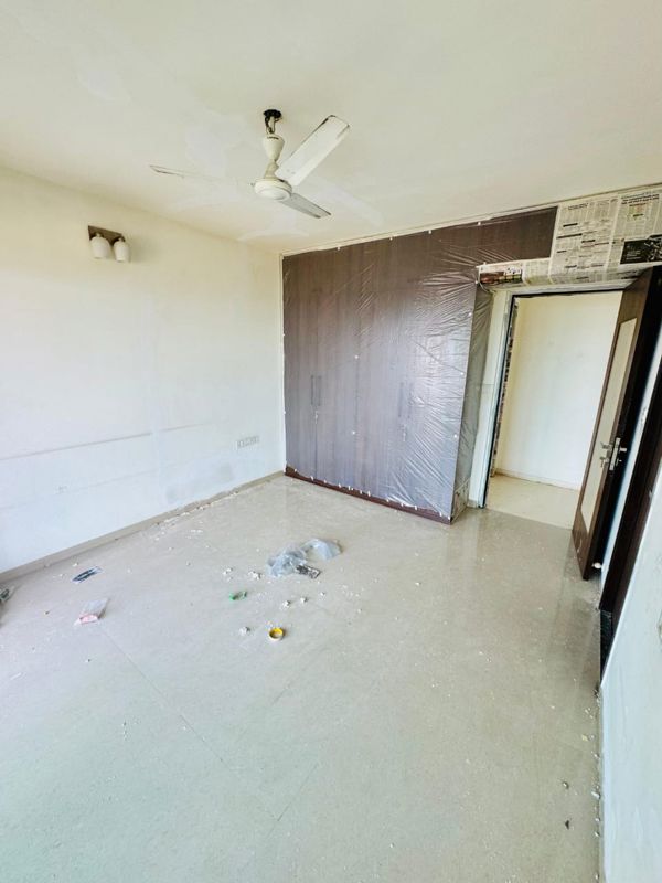 3 BHK + Basement,Store Room 1700 Sq.Ft. Apartment in Raj Grandeur