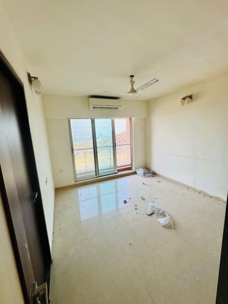 Bathroom, raj-grandeur 3 Bedroom 1750 Sq.Ft. Apartment In Powai Mumbai 10450791