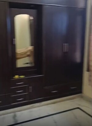 2 BHK Builder Floor For Rent in Sector 16