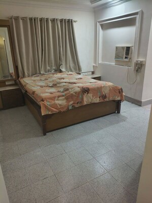 Bedroom in 3 BHK Apartment at Sunny Side Apartment, Andheri West – for Rent