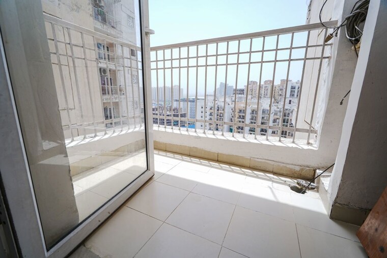 Balcony, ajnara-le-garden-phase-ii 2 Bedroom 925 Sq.Ft. Apartment In Sector 16b Greater Noida Greater Noida 10450823