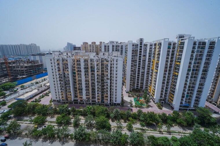 Exterior View, ajnara-le-garden-phase-ii 2 Bedroom 925 Sq.Ft. Apartment In Sector 16b Greater Noida Greater Noida 10450823