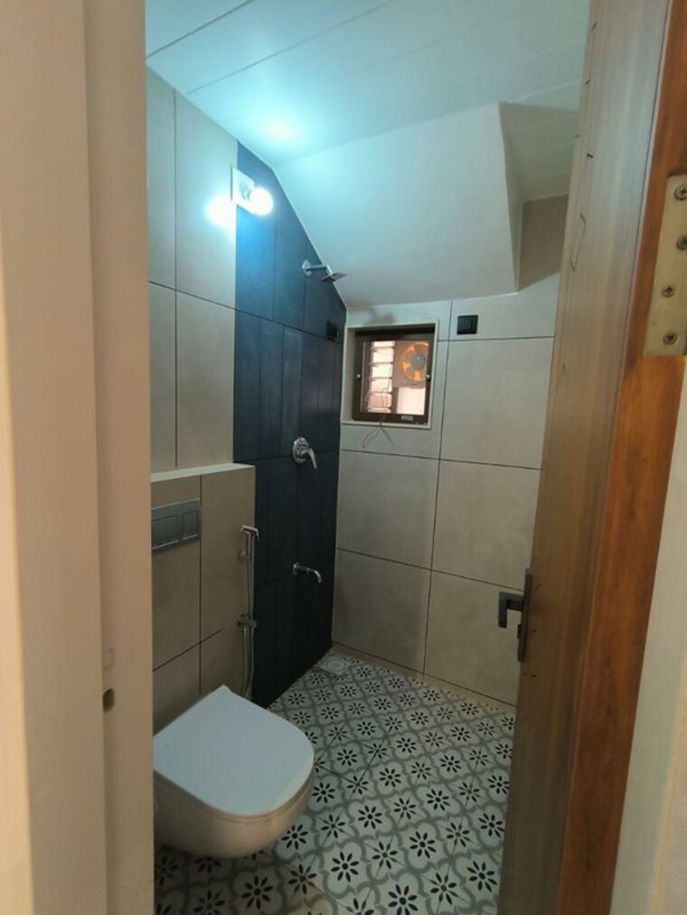 Bathroom, tulsi-shree-kanha-bunglows 4 Bedroom 1220 Sq.Ft. Villa In Bhayli Vadodara 10450456