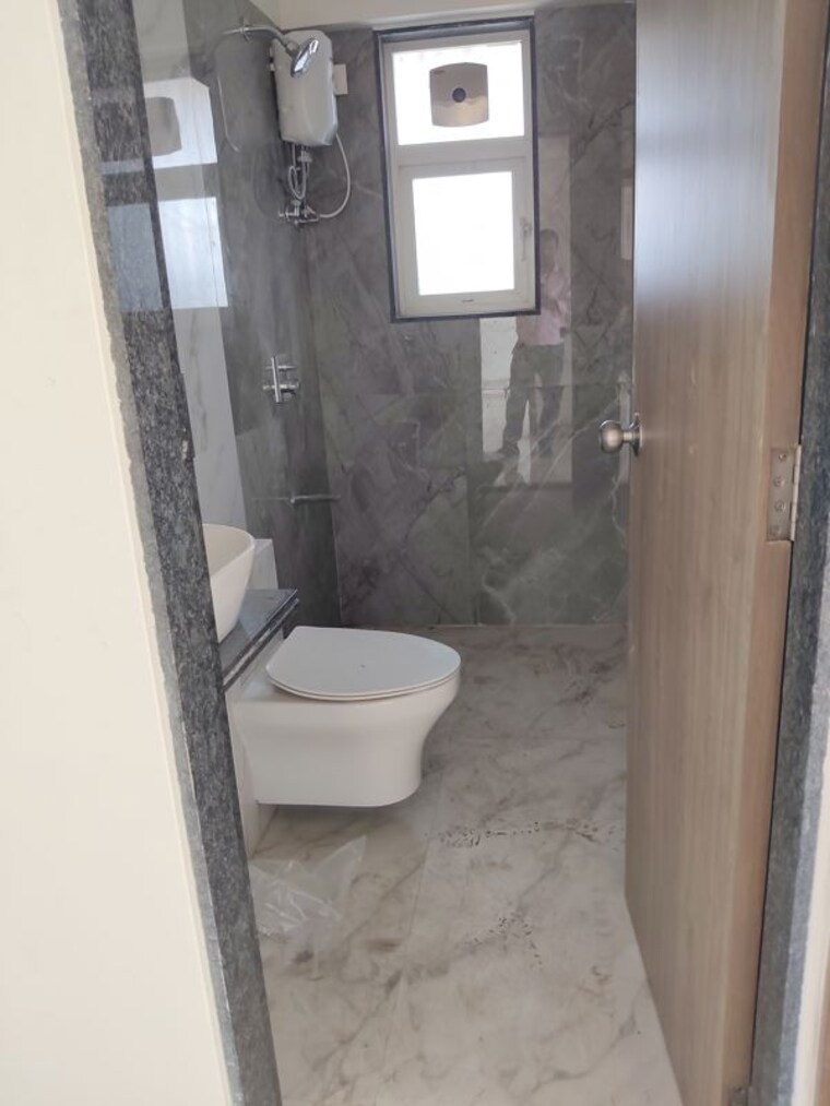 Bathroom, sheth-72-west 2 Bedroom 760 Sq.Ft. Apartment In Andheri West Mumbai 10450847