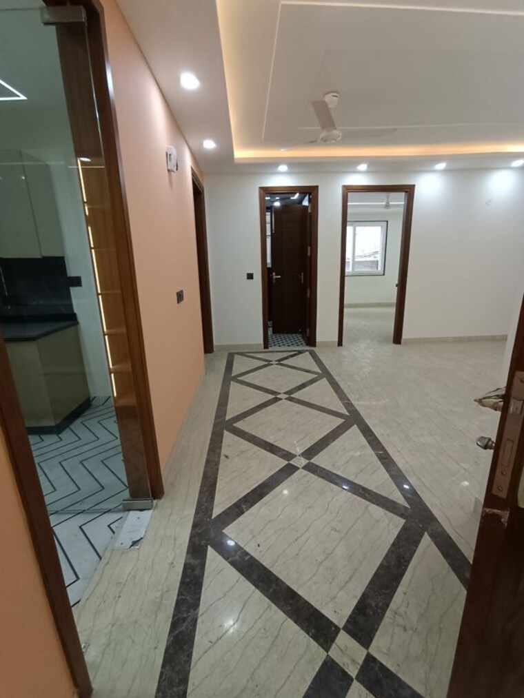 undefined, nehru place 3.5 Bedroom 260 Sq.Yd. Builder Floor In Nehru Place Delhi 10450865